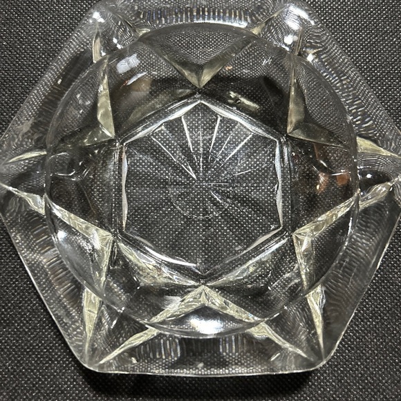 Vintage Hexagonal Starburst Clear Glass Ashtray Mid Century Modern 6 Grooves - Picture 2 of 4